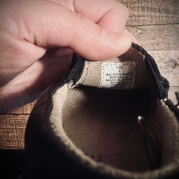 Size 5 Toddler Driving Shoe - Picture 3 of 3